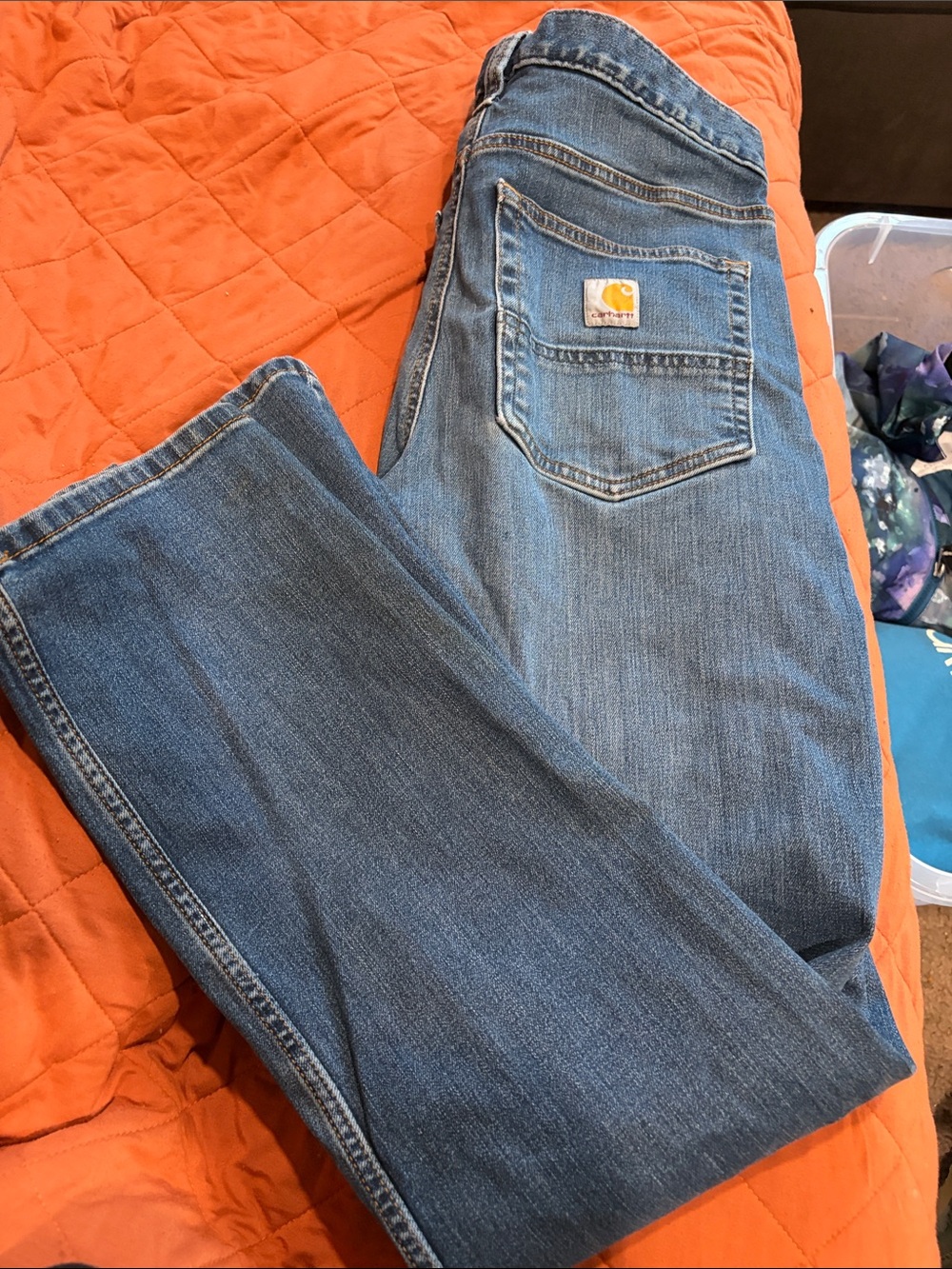 B64 Men’s 31X32 Carhartt Blue Work Denim Jeans with Logo Patch